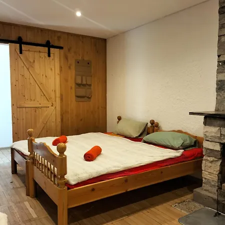 Forest House بيت للعطل